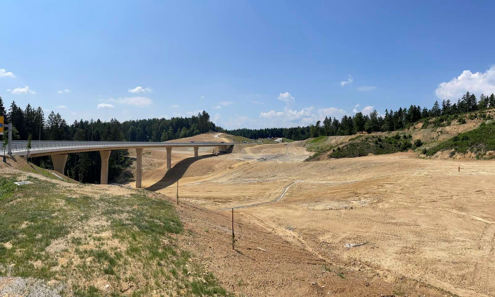 ZELENA LUČ ZA GRADNJO SKLOPOV ŠKALSKO JEZERO IN KONOVO